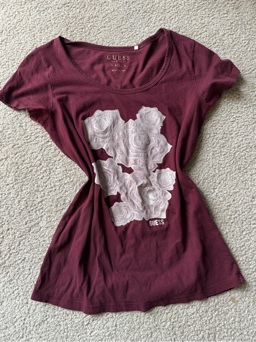 GUESS Burgundy Short Sleeve Scoop Neck Tee with Light Floral Print